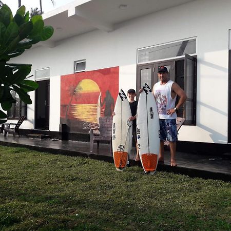 Sunset Surfing Beach Resort Matara Eksteriør billede