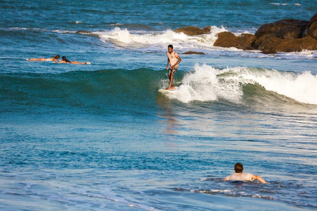 Sunset Surfing Beach Resort Matara Eksteriør billede